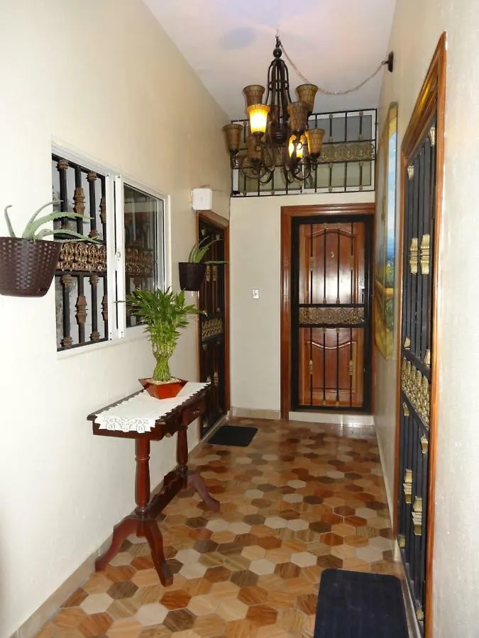Conde Santome Colonial contacts
